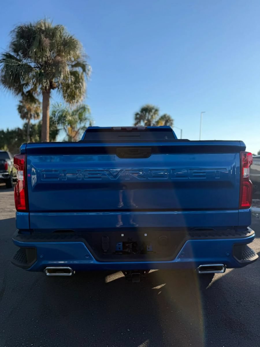 Used 2023 Chevrolet Silverado 1500 LTZ w/ Technology Package AWD/4WD image 6