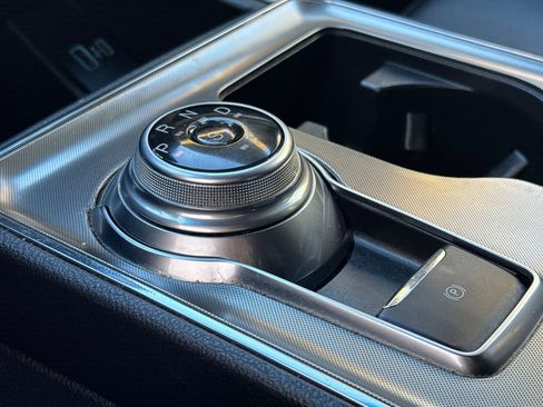 Used 2022 Ford Edge SEL image 15