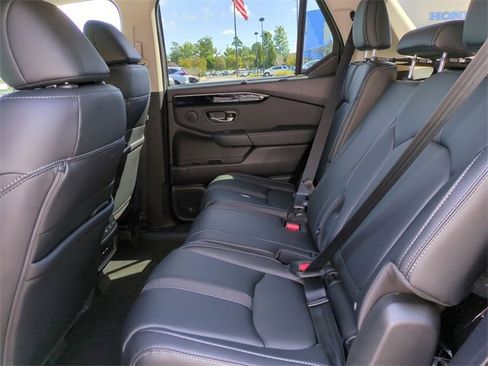 New 2025 Honda Pilot EX-L image 12