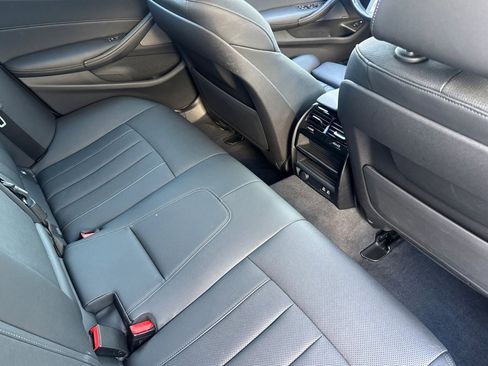 Used 2023 BMW 530e w/ Executive Package image 30