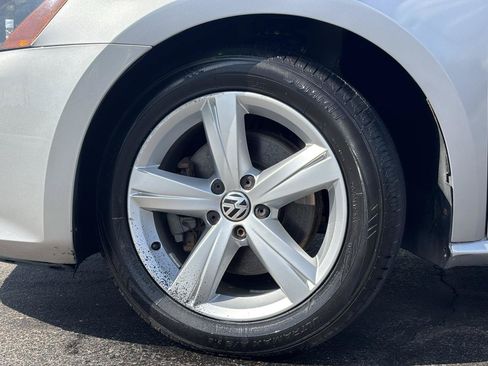 Used 2012 Volkswagen Passat 2.5 SE FWD image 46