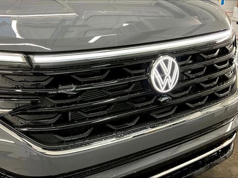 New 2026 Volkswagen Atlas Cross Sport SEL Premium R-Line image 33