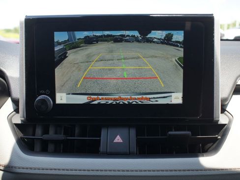 Used 2025 Toyota RAV4 XLE w/ Convenience Package FWD image 7