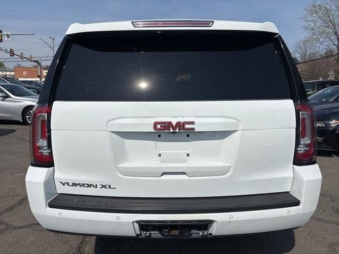 Used 2019 GMC Yukon XL SLT w/ Open Road Package AWD/4WD image 8