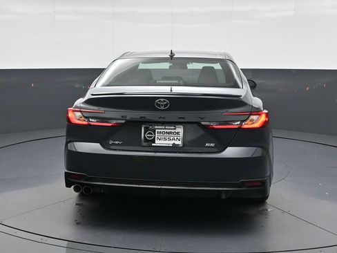 Used 2025 Toyota Camry SE FWD image 8