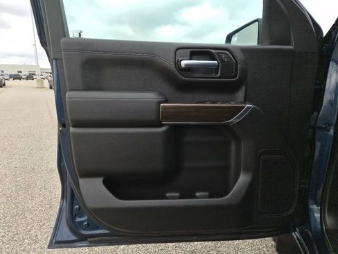 Used 2022 Chevrolet Silverado 1500 LT image 12