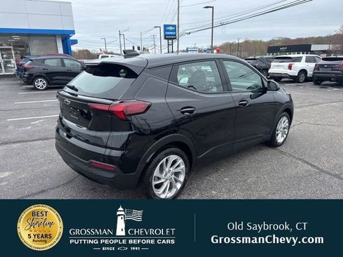 Used 2027 Chevrolet Bolt LT w/ Comfort Package FWD image 7