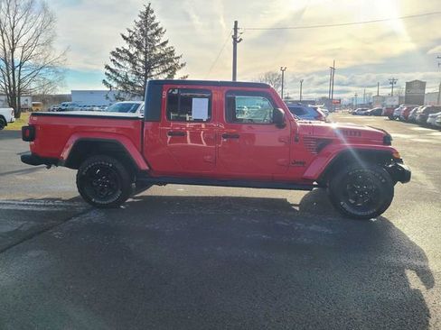 Used 2021 Jeep Gladiator Sport AWD/4WD image 5