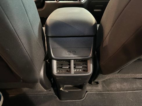 Used 2025 Chevrolet Equinox LT FWD image 23