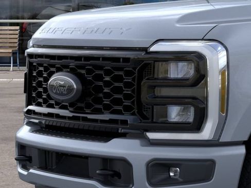 New 2026 Ford F250 Lariat w/ Black Appearance Package AWD/4WD image 17