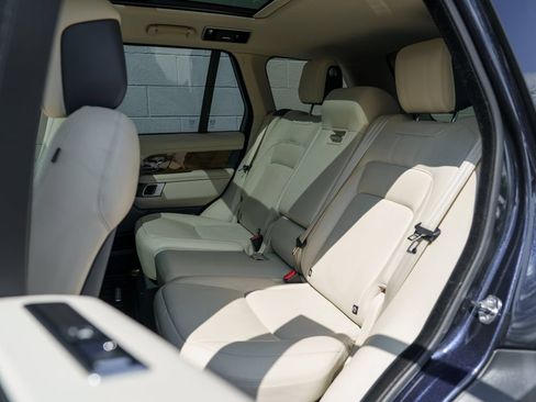 Used 2019 Land Rover Range Rover HSE AWD/4WD image 18