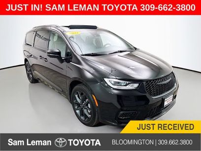 Used 2022 Chrysler Pacifica Limited w/ S Appearance Package