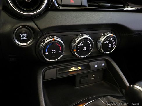 Used 2018 FIAT 124 Spider Lusso w/ Convenience Group image 21