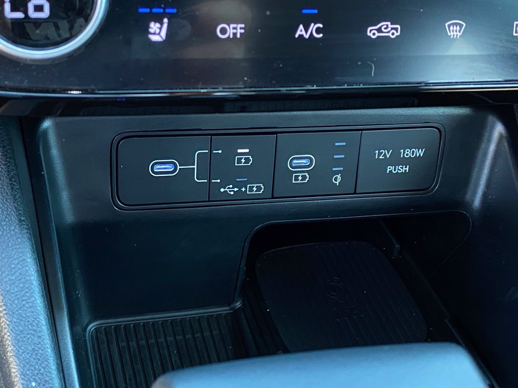 Used 2025 Hyundai Santa Cruz Limited AWD/4WD image 19