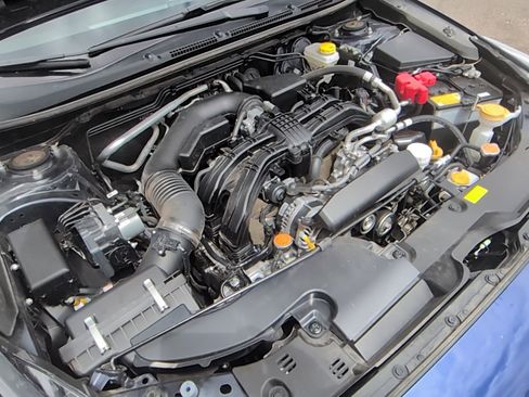 Used 2025 Subaru Crosstrek 2.0i Premium AWD/4WD image 32