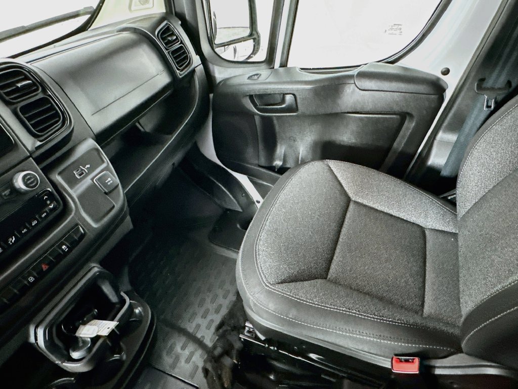 Used 2025 RAM ProMaster 2500 w/ U-Haul Equipment Group FWD image 11