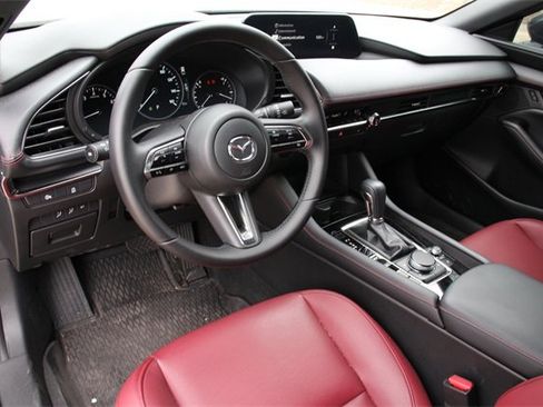 Used 2025 MAZDA MAZDA3 Carbon image 9