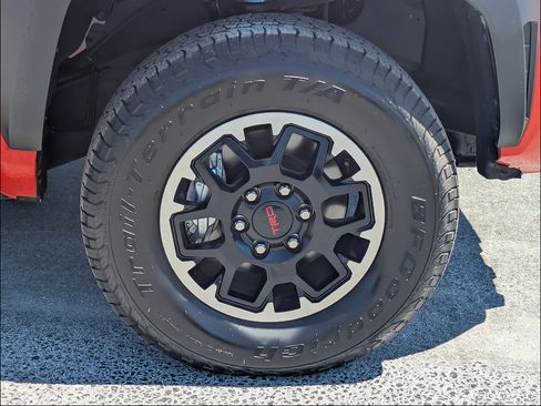 Used 2024 Toyota Tacoma TRD Off-Road AWD/4WD image 12