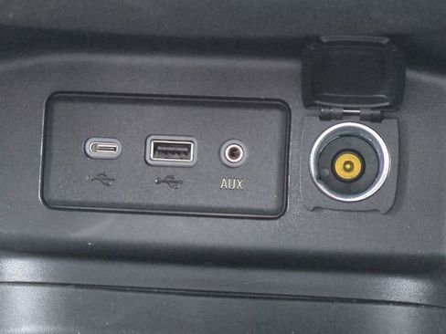 Used 2023 Chevrolet Equinox RS image 26