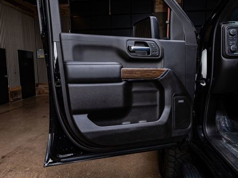 Used 2023 Chevrolet Silverado 3500 High Country w/ Z71 Off-Road Package image 36