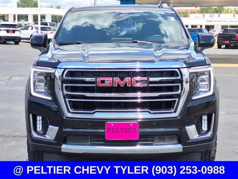 Used 2023 GMC Yukon SLT AWD/4WD image 2