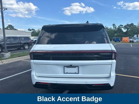Used 2025 Lincoln Navigator L Black Label AWD/4WD image 10