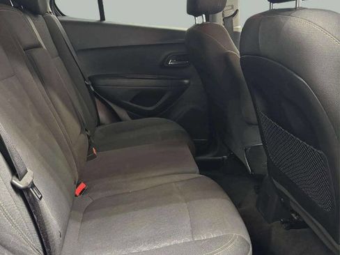 Used 2019 Chevrolet Trax LS w/ Tint and Cruise Package FWD image 8