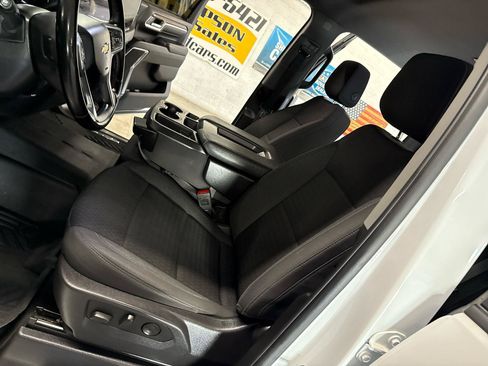 Used 2024 Chevrolet Silverado 2500 LT AWD/4WD image 9