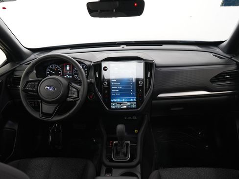 Used 2025 Subaru Forester Premium AWD/4WD image 13