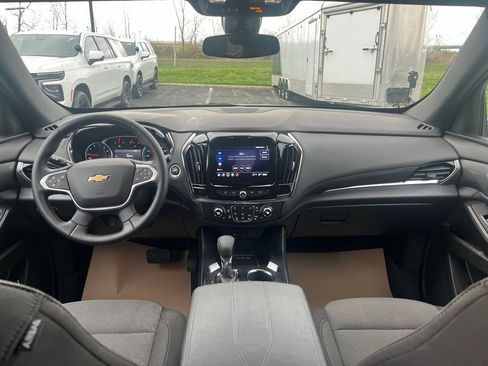 Used 2023 Chevrolet Traverse LT image 26