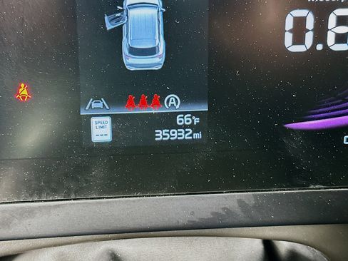 Used 2025 Kia Sportage LX image 18