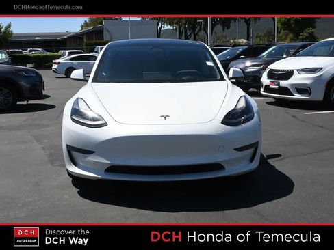 Used 2021 Tesla Model 3 Standard Range Plus RWD image 2
