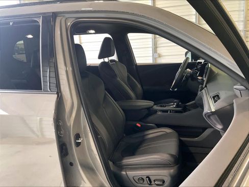 Used 2025 Lexus TX 500h AWD image 9