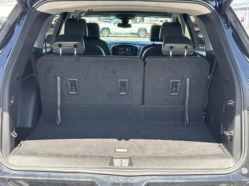 Used 2021 Chevrolet Traverse Premier FWD image 8