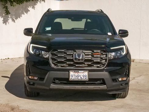 Certified 2025 Honda Passport TrailSport image 2