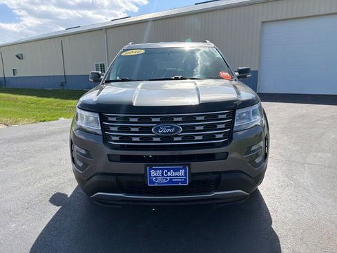 Used 2016 Ford Explorer XLT w/ Equipment Group 202A AWD/4WD image 9