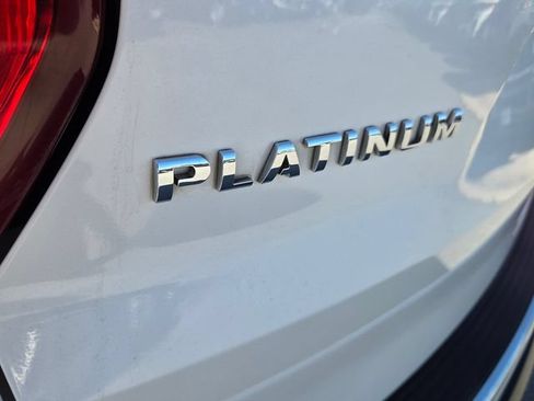 Used 2018 Ford Explorer Platinum AWD/4WD image 10