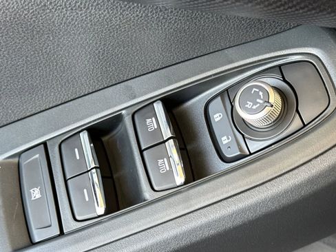 New 2026 Subaru Crosstrek 2.5i Limited w/ Crosstrek Mirror Package AWD/4WD image 13