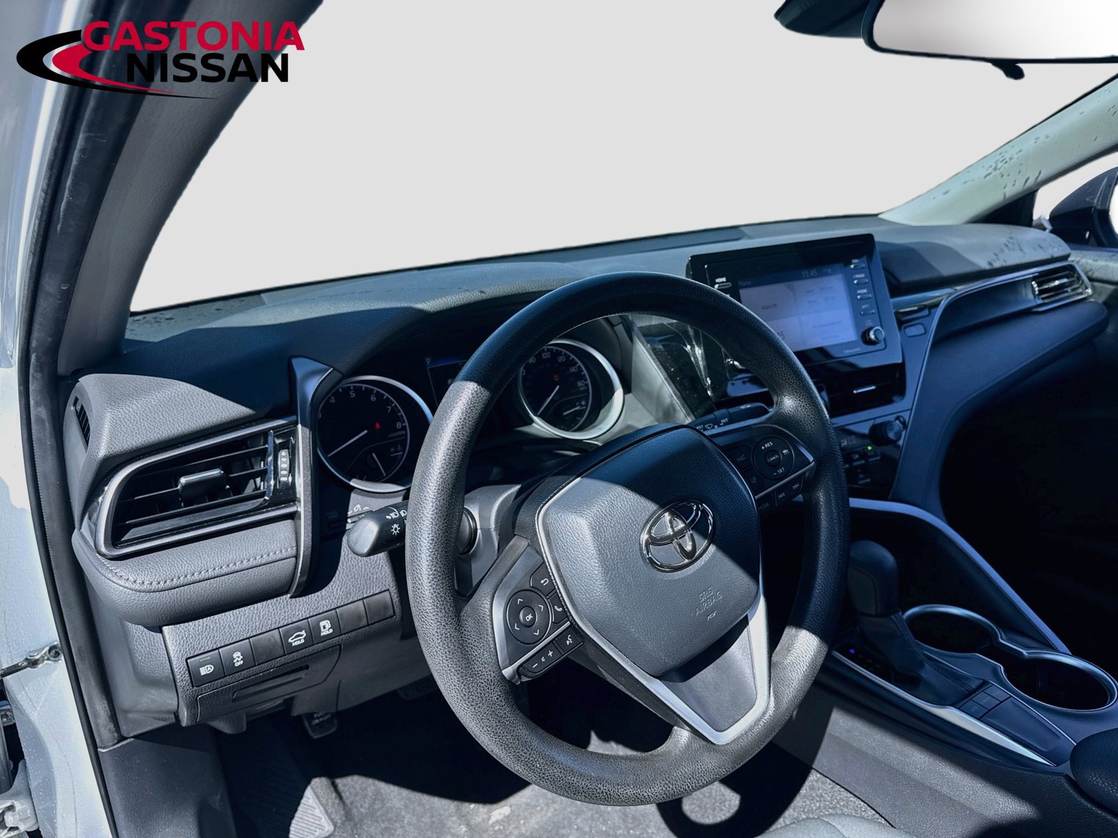 Used 2023 Toyota Camry LE FWD image 11