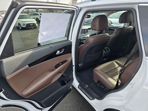 Used 2019 Kia Sorento SX w/ SX Touring Package image 18