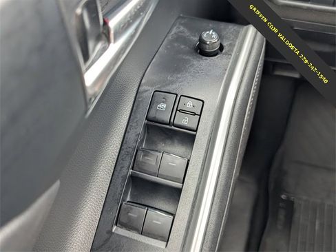 Used 2021 Toyota Highlander XSE image 27