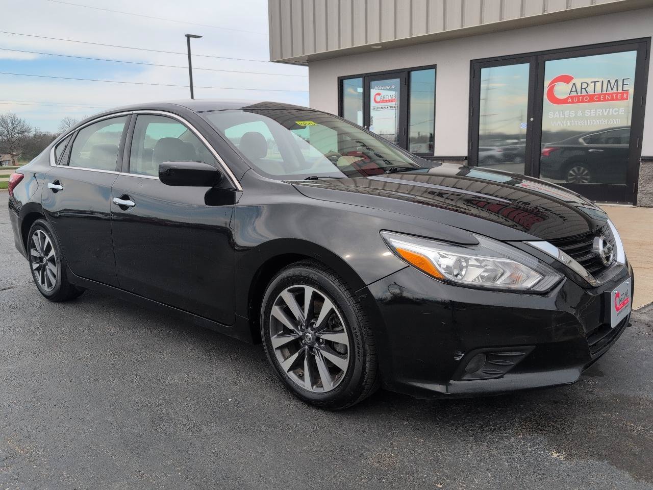 Used 2017 Nissan Altima 2.5 SV FWD image 2