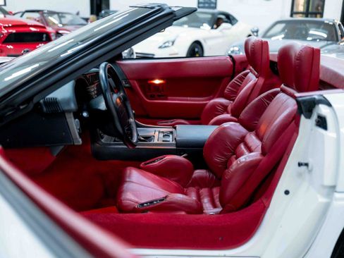 Used 1990 Chevrolet Corvette Convertible image 42