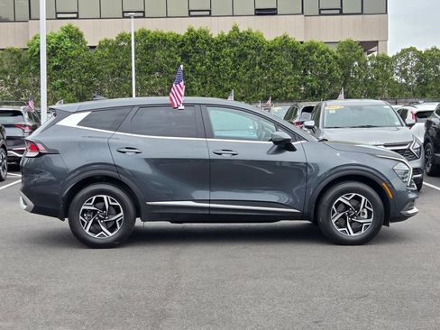Used 2024 Kia Sportage LX AWD/4WD image 3