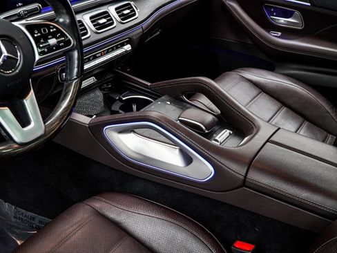 Used 2022 Mercedes-Benz GLS 580 4MATIC image 16