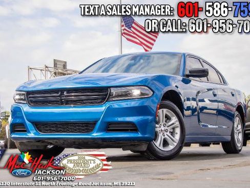 Used 2023 Dodge Charger SXT RWD image 2