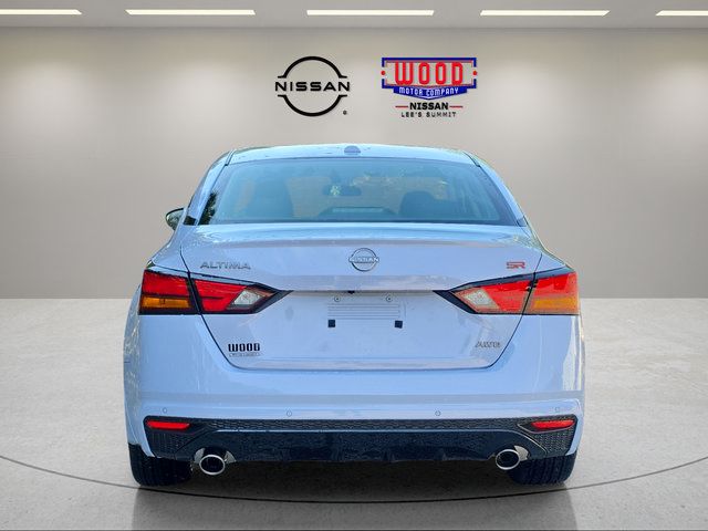 Used 2024 Nissan Altima 2.5 SR AWD/4WD image 3