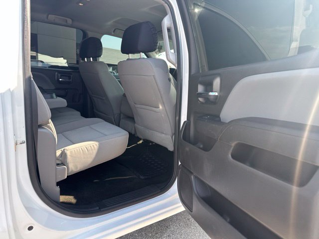 Used 2018 Chevrolet Silverado 1500 Custom w/ Custom Value Package AWD/4WD image 17