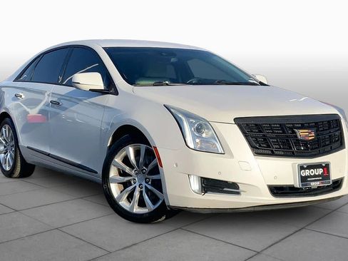 Used 2016 Cadillac XTS Luxury w/ Driver Awareness Package FWD image 2