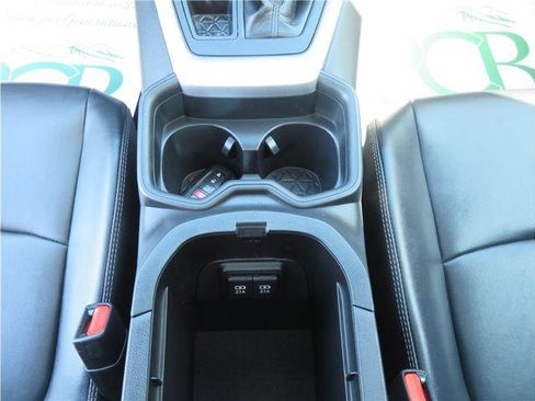 Used 2019 Toyota RAV4 XLE Premium w/ Cold Weather Package AWD/4WD image 9